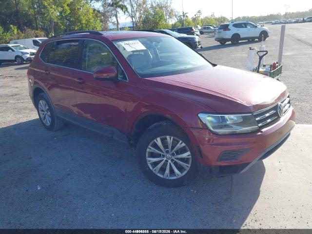 Salvage Volkswagen Tiguan Image