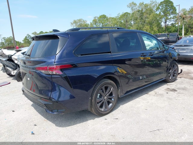 Toyota Sienna Xse