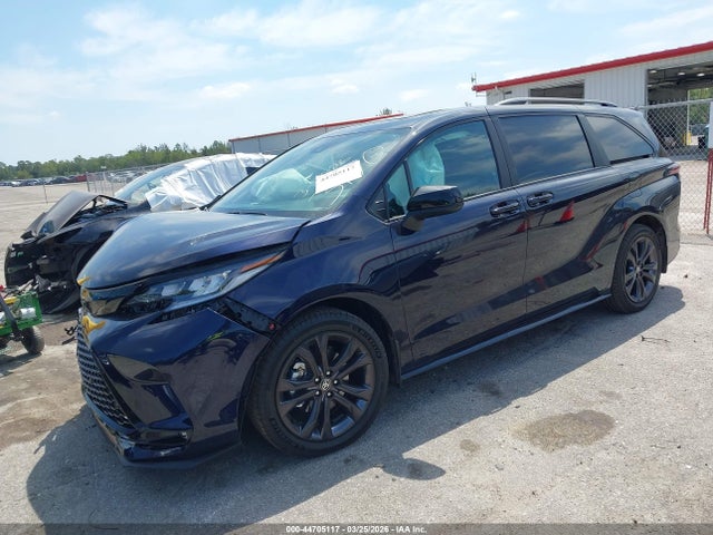 Toyota Sienna Xse