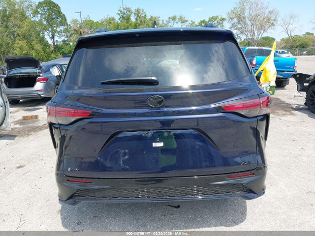 Toyota Sienna Xse