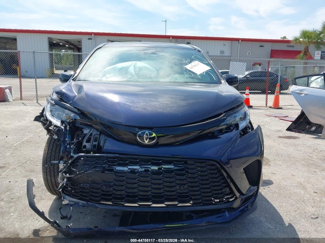 Toyota Sienna Xse
