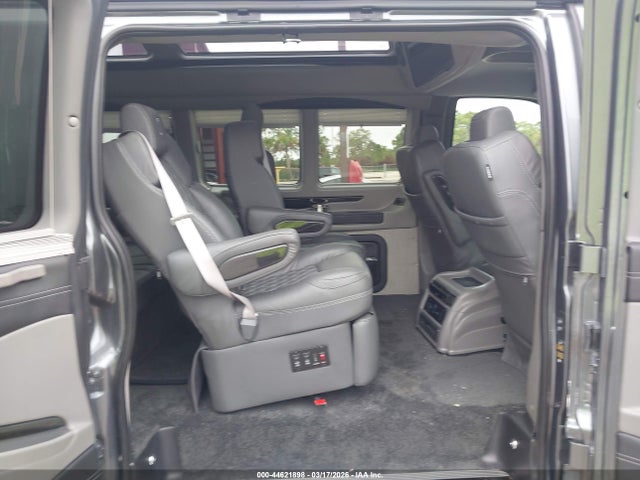 GMC Savana Rwd 2500 Extended Wheelbase Work Van