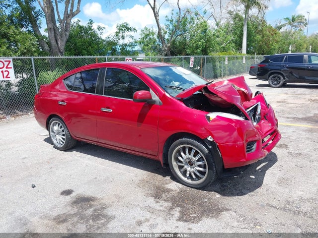 Salvage Nissan Versa Image