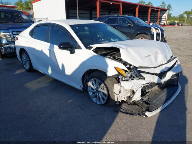 Salvage Toyota Camry Image