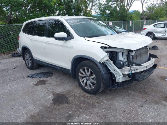 Salvage Honda Pilot Image