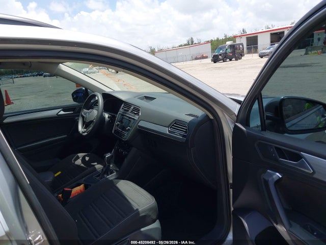 Volkswagen Tiguan 2.0t S