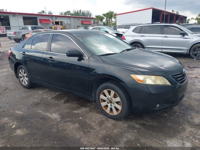 Salvage Toyota Camry Image