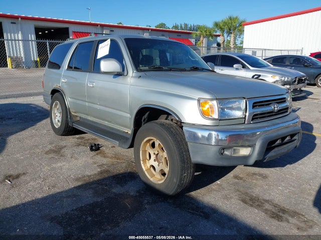 Salvage Toyota 4Runner Image