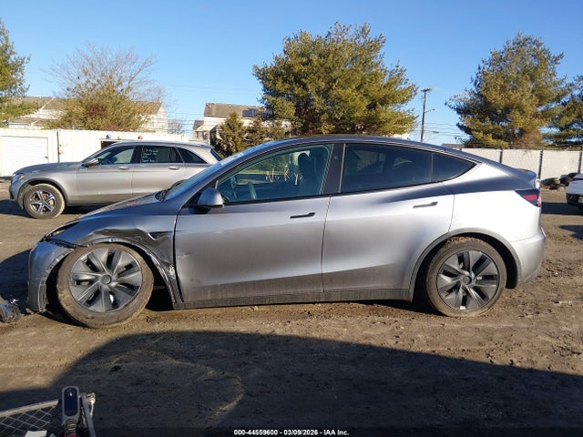 Tesla Model Y Long Range Dual Motor All-wheel Drive