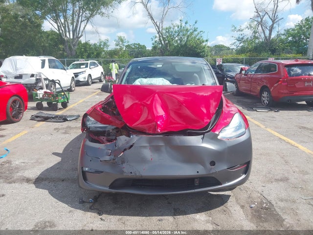 Tesla Model Y Long Range Dual Motor All-wheel Drive