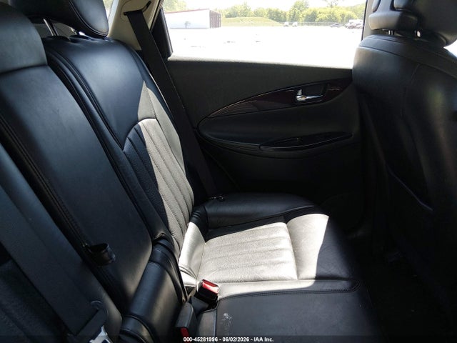 INFINITI Ex Journey