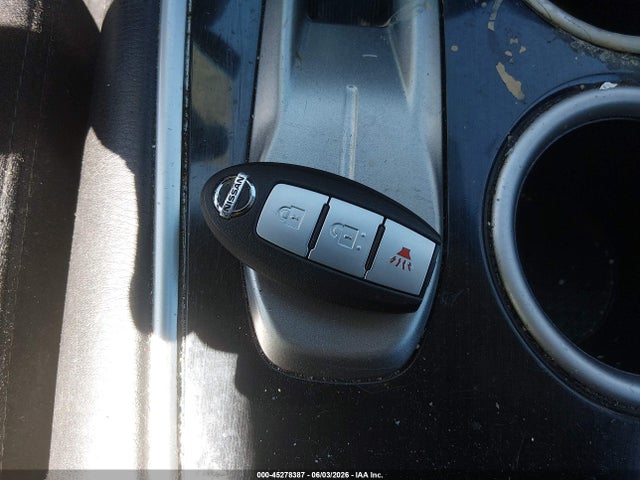 Nissan Pathfinder Sv