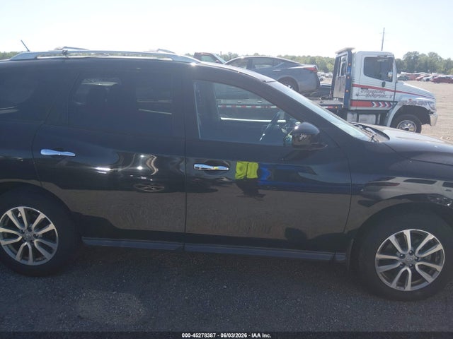 Nissan Pathfinder Sv