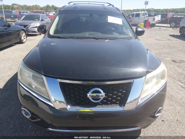 Nissan Pathfinder Sv