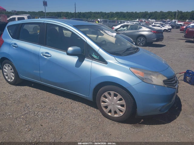 Salvage Nissan Versa Image