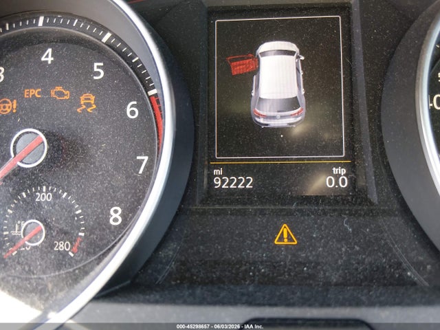 Volkswagen Golf S 4-door