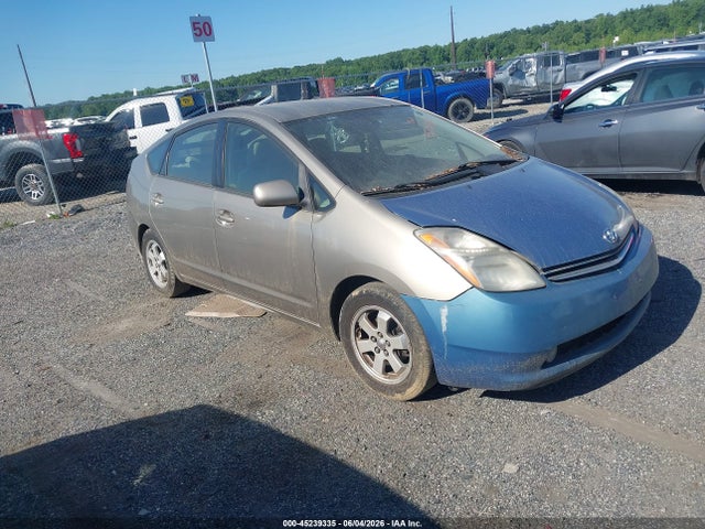 Salvage Toyota Prius Image