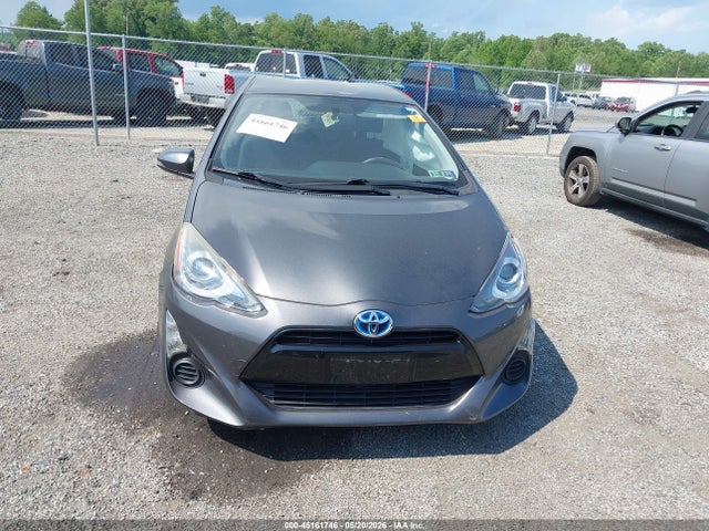 Toyota Prius c Two