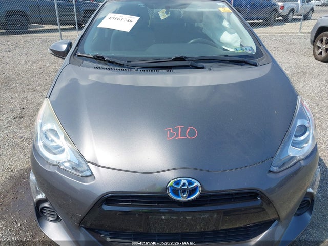 Toyota Prius c Two