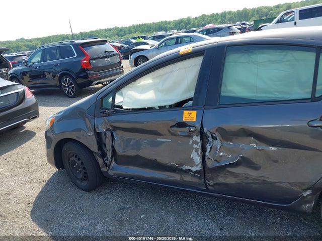 Toyota Prius c Two