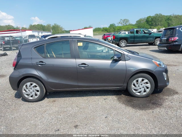 Toyota Prius c Two