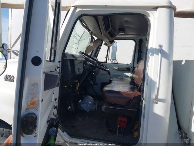 International 4000 4700