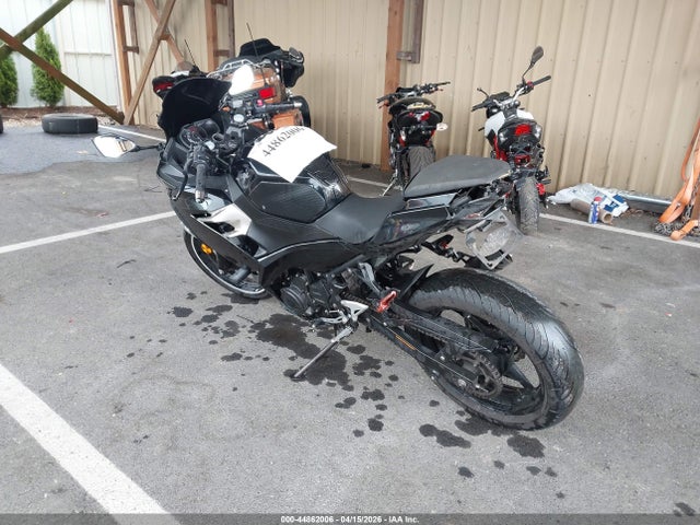 Kawasaki Ex400
