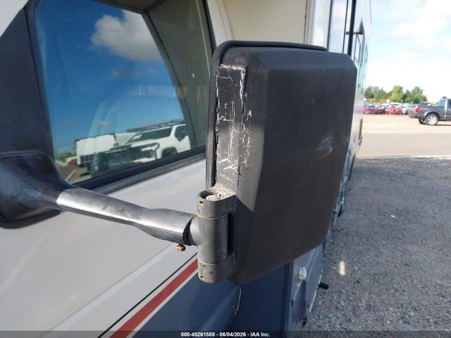 Ford Econoline E350 Cutaway Van