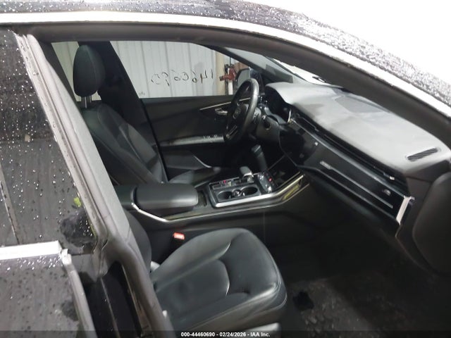 Audi Q8 55 Premium
