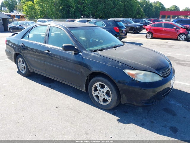 Salvage Toyota Camry Image
