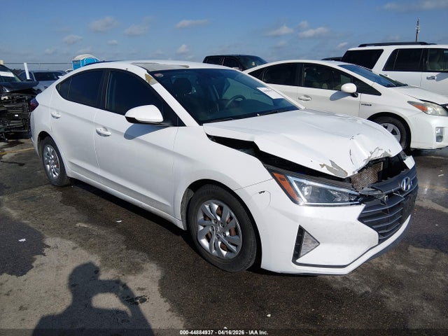 Salvage Hyundai ELANTRA Image