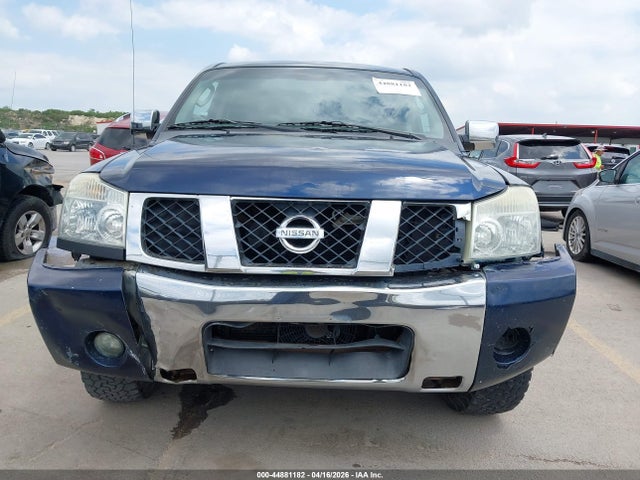 Nissan Titan Se