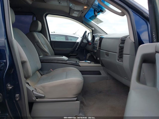 Nissan Titan Se