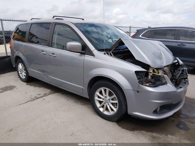 Salvage Dodge Grand Caravan Image