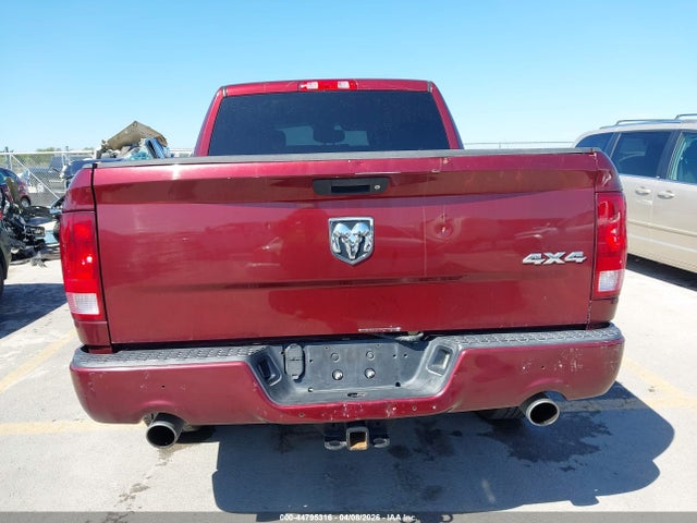 Ram 1500 Express  4x4 5'7 Box