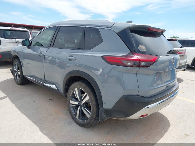 Nissan Rogue Platinum Fwd