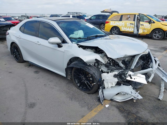 Salvage Toyota Camry Image