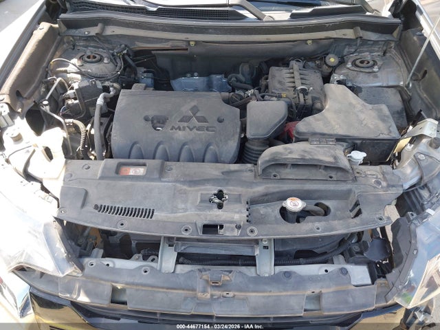 Mitsubishi Outlander Se 2.4