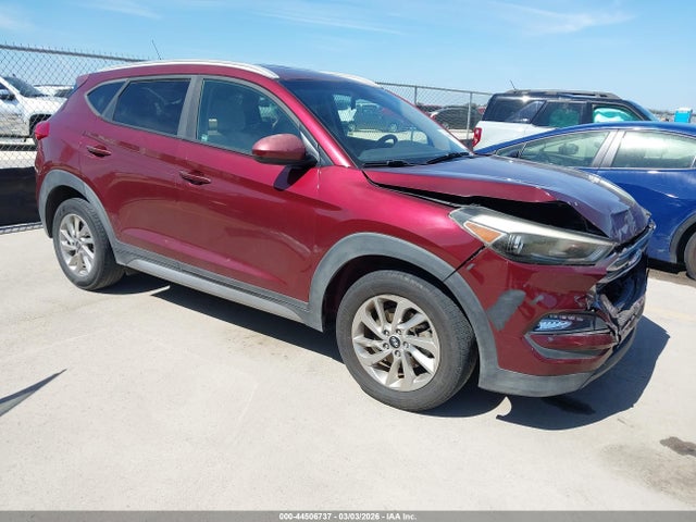 Salvage Hyundai TUCSON Image