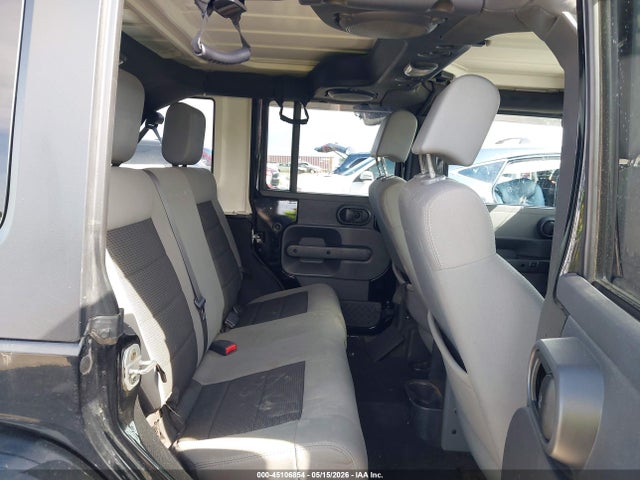 Jeep Wrangler Sahara