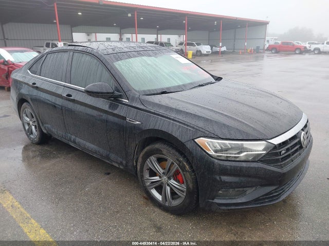 Salvage Volkswagen Jetta Image
