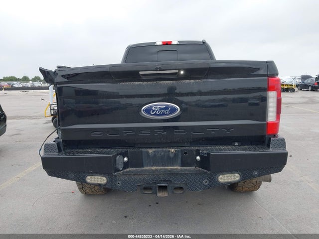 Ford F-350 Lariat