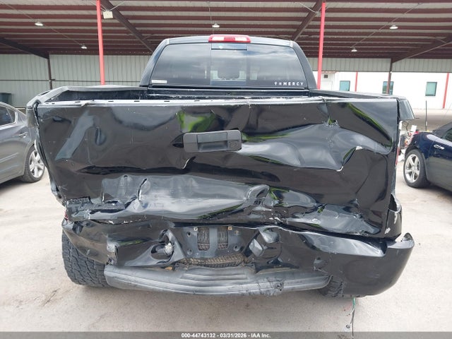 Toyota Tundra Sr5 5.7l V8