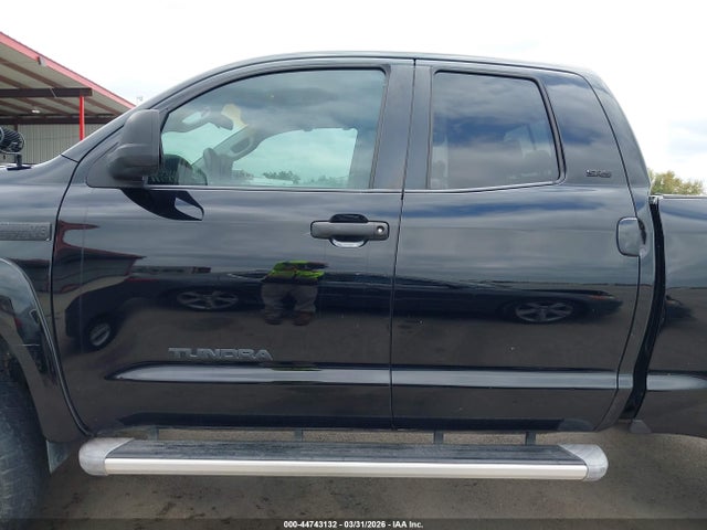 Toyota Tundra Sr5 5.7l V8