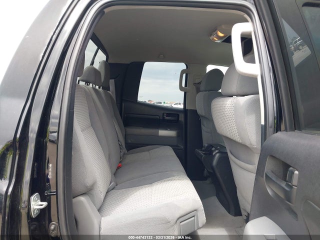 Toyota Tundra Sr5 5.7l V8