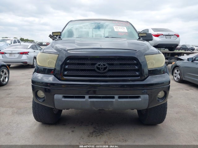 Toyota Tundra Sr5 5.7l V8