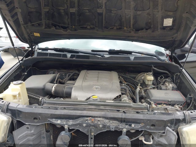 Toyota Tundra Sr5 5.7l V8