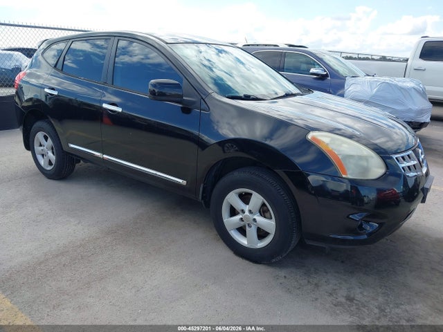 Salvage Nissan Rogue Image