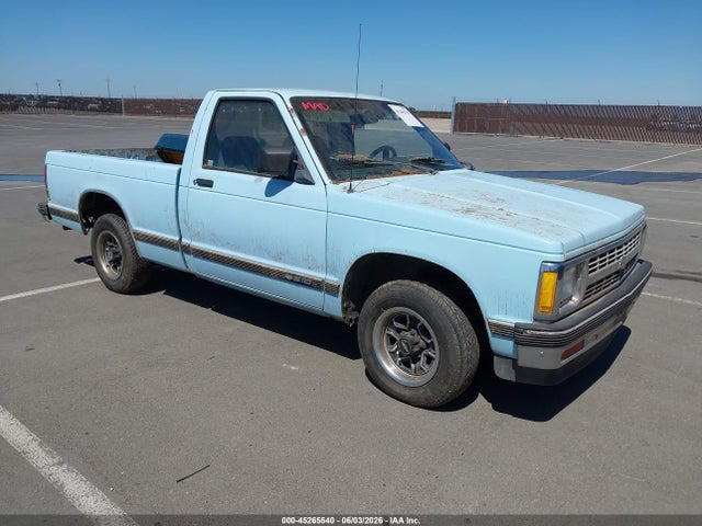 Salvage Chevrolet S Truck Image