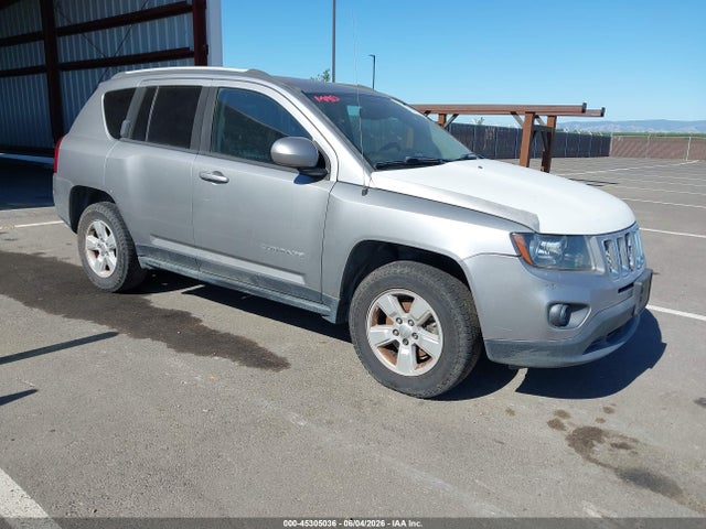 Salvage Jeep Compass Image